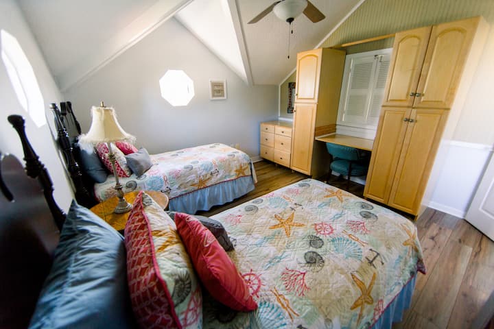 二楼双床卧室