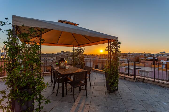 iFlat | Luxury Penthouse near Trevi Fountain gallery image 5