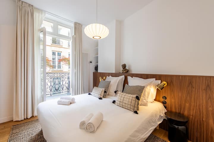 Spálňa 2 s manželskou posteľou King (180 x 200) a vlastnou kúpeľňou