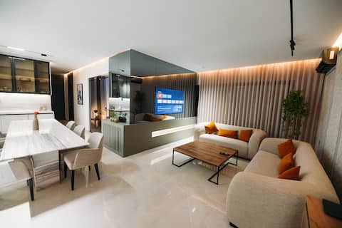 Luxurious New Apartment