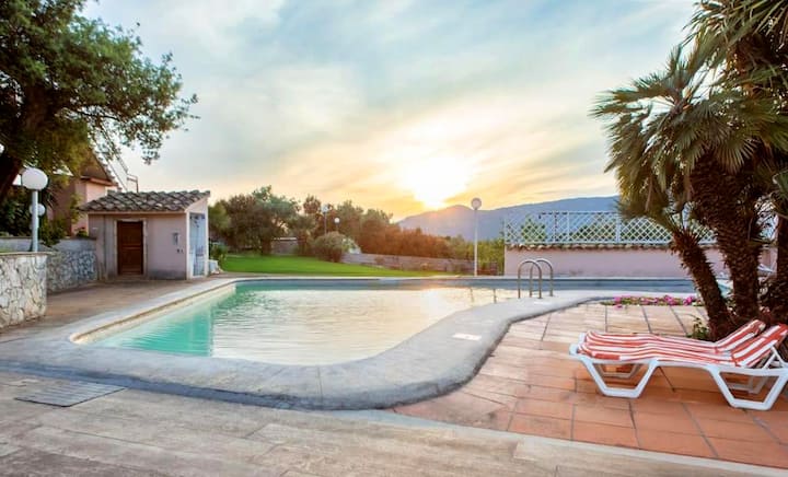 Villa Giove: Villa Vista Mare Con Piscina - Terracina