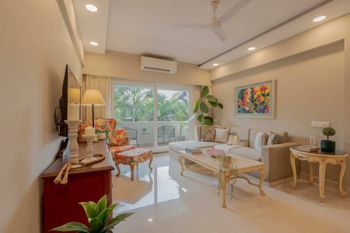 Living room image 2
