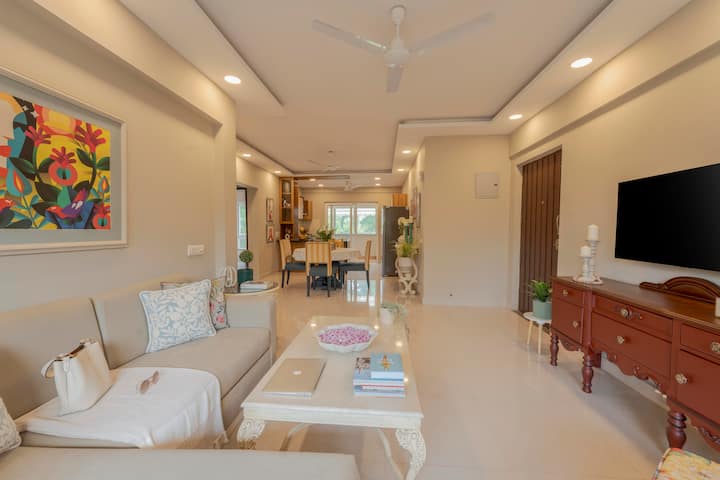 Living room image 3
