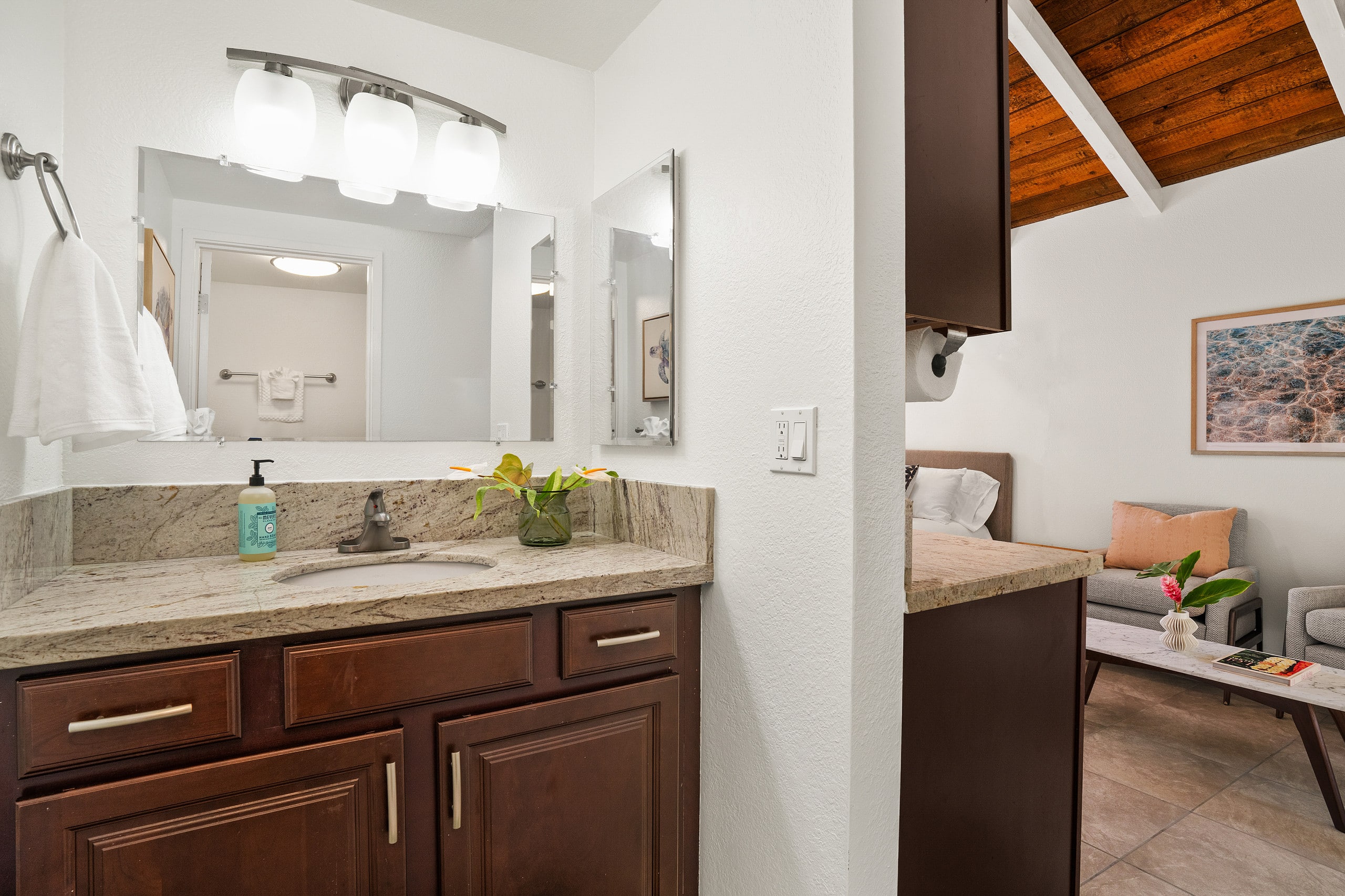 Condo in Princeville · ★4.93 · Studio · 1 bed · 1 private bath - Image 6