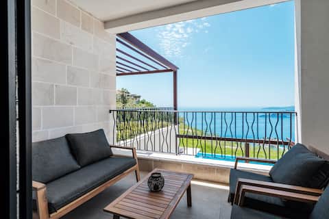 Monte Living 01 by In Property