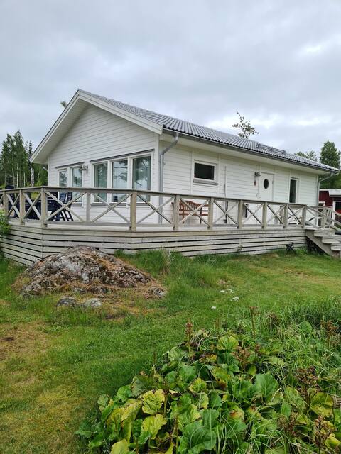 Cabin 70m2. Direct lake access.