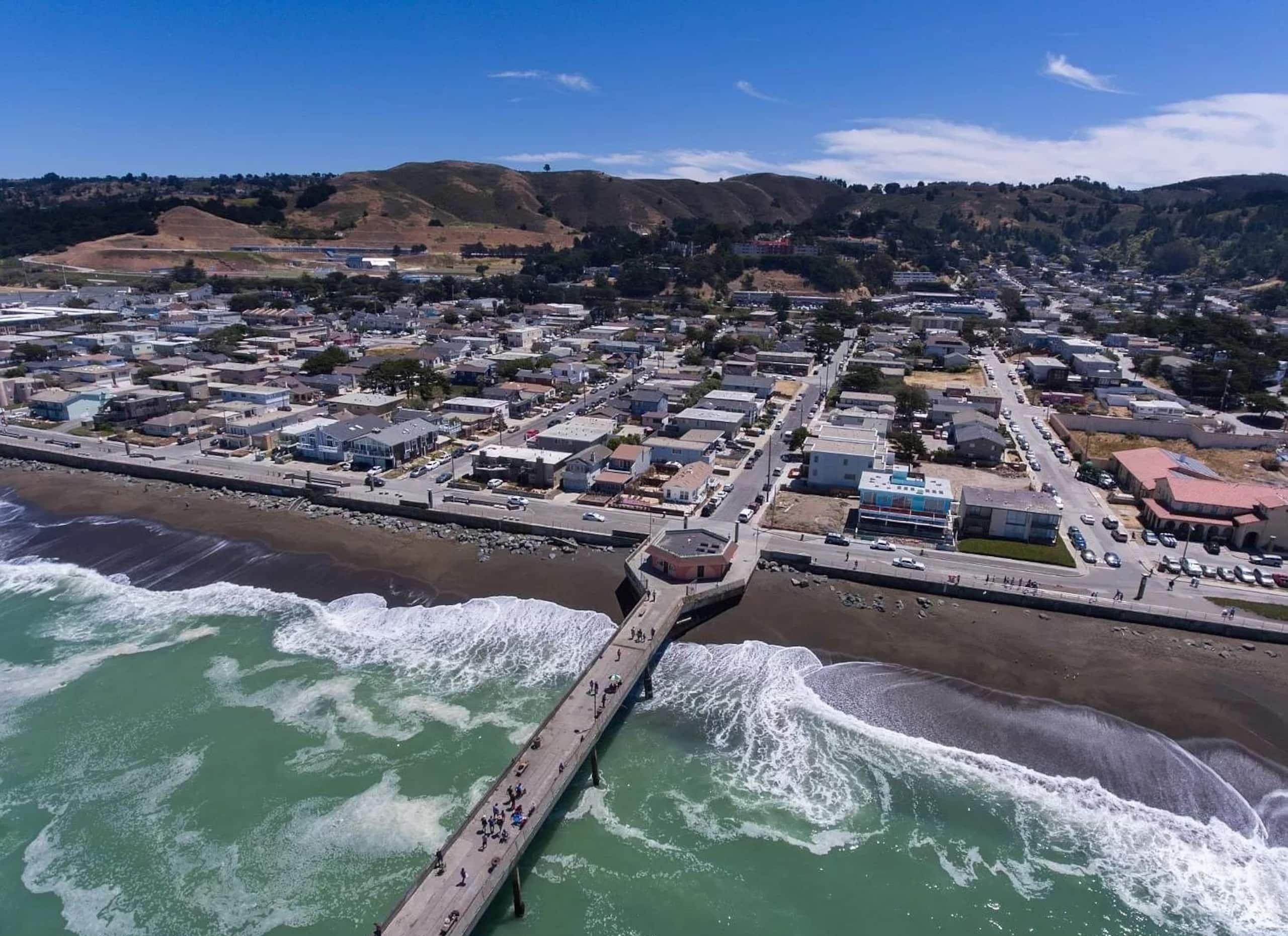 Ocean View Home with 3 Private Decks, Pacifica - Photo 63