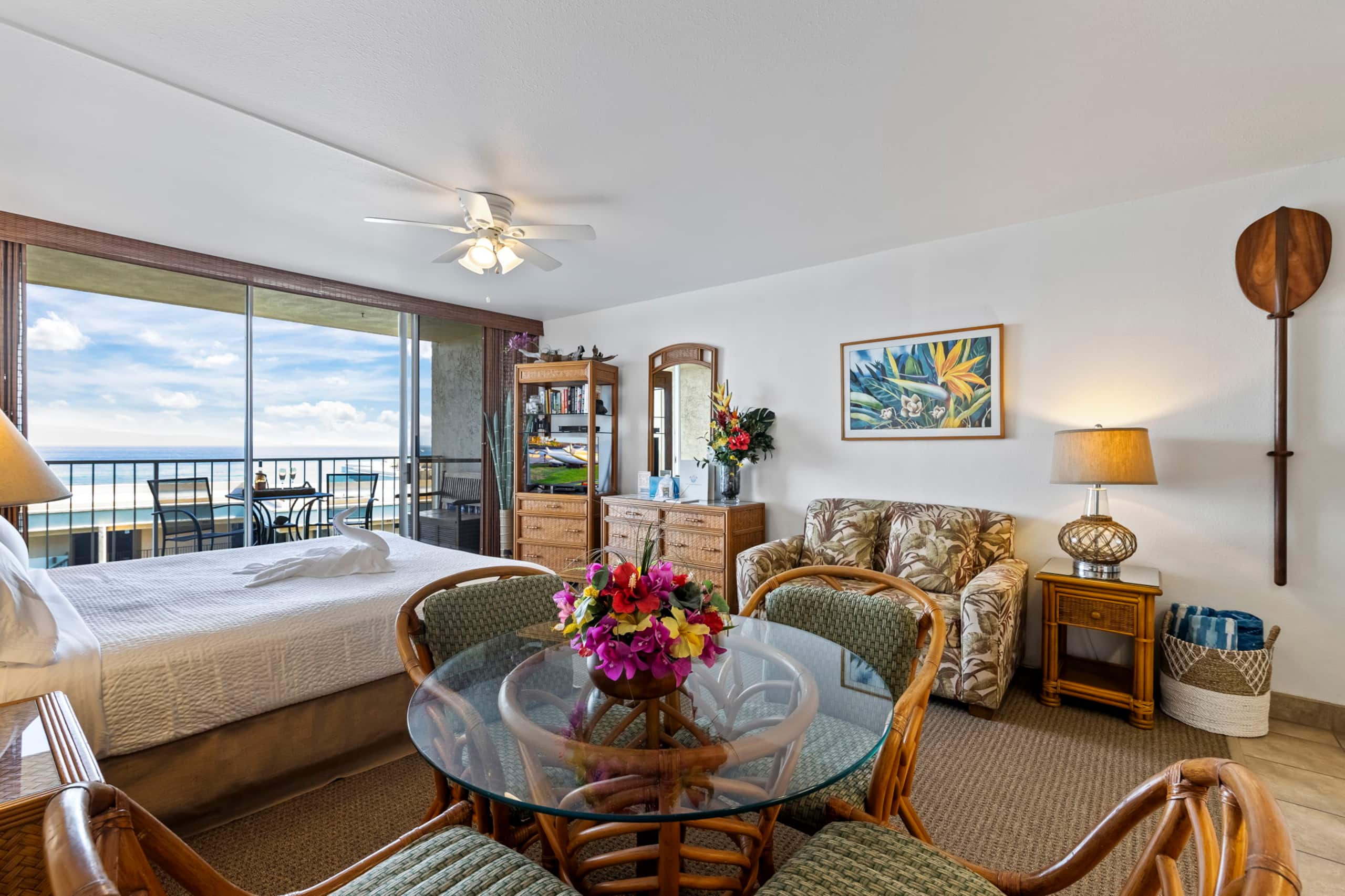 Condo in Lahaina · ★4.9 · Studio · 2 beds · 1 private bath - Image 5