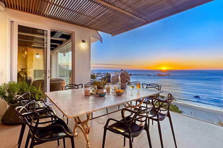 Opulent Clifton Beach House with Uninterrupted Sea Views. gallery image 2