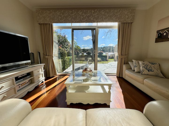 Harrington Park Lake House - Campbelltown