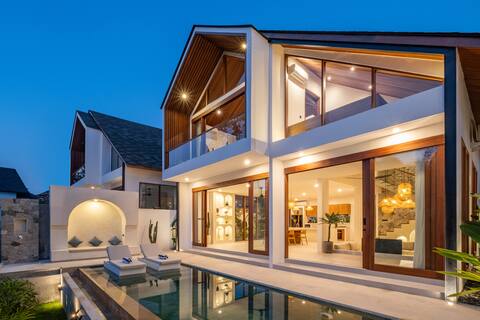 Lovely 1BR Villa w/  Stunning Pool & Jungle View