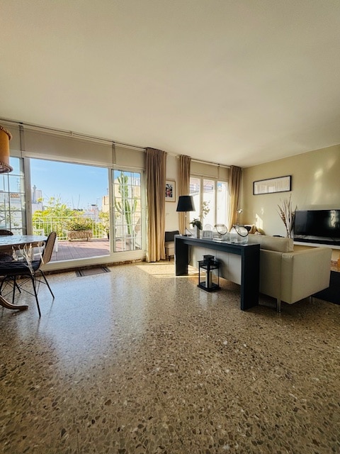Top Airbnb: Sitges Village Beautiful Terrace apartment in Sitges