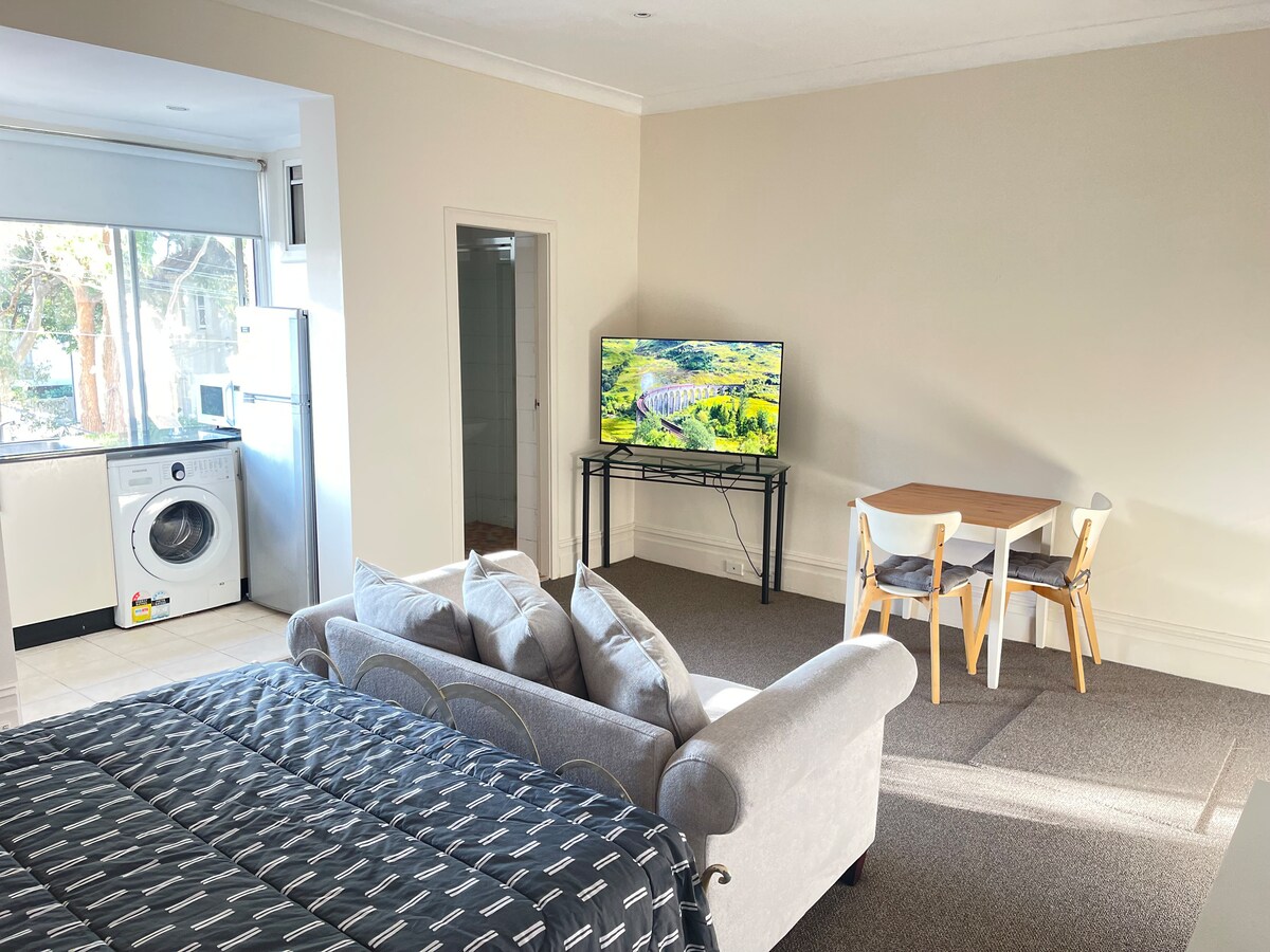 Popular Airbnb listing: Bondi  Inn in Bondi Junction