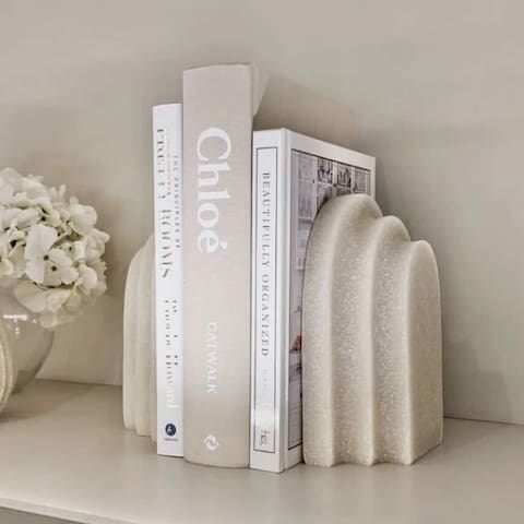 Classic Harrods home, balcony & peaceful Hyde park gallery image 3