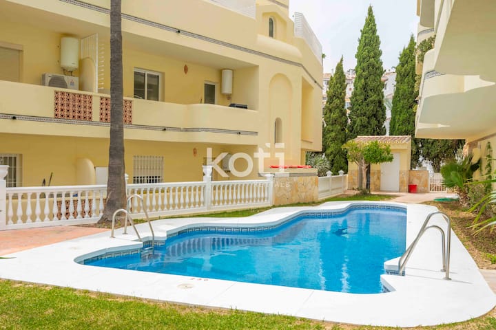 Swim Pool & Parking | Mijas Hill Golf - Mijas