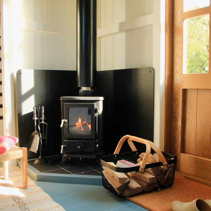 Peatlands Retreat - Curlew Hut - Ballymoney