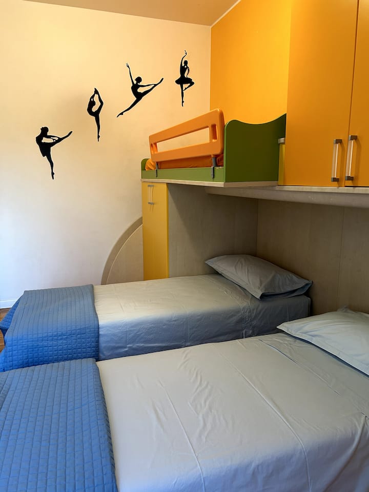 Dhomë gjumi 2