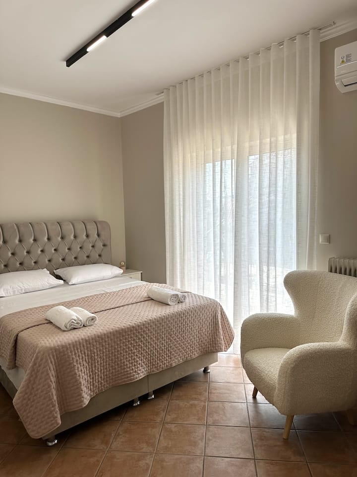 Schlafzimmer 2