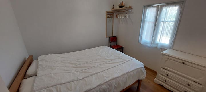 140 საწოლი უჯრით 