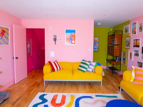 Top Airbnb: Colourful house in Camber - 2 mins from the beach in Camber