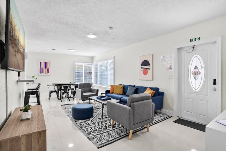 Ventur Oasis  Cozy Hollywood Private Pool Retreat - Pembroke Pines, FL