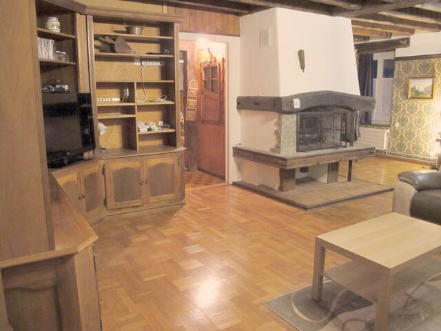 Chez Mello – 8 pers 2 appart. Jardin. 5 Parkings gallery image 5