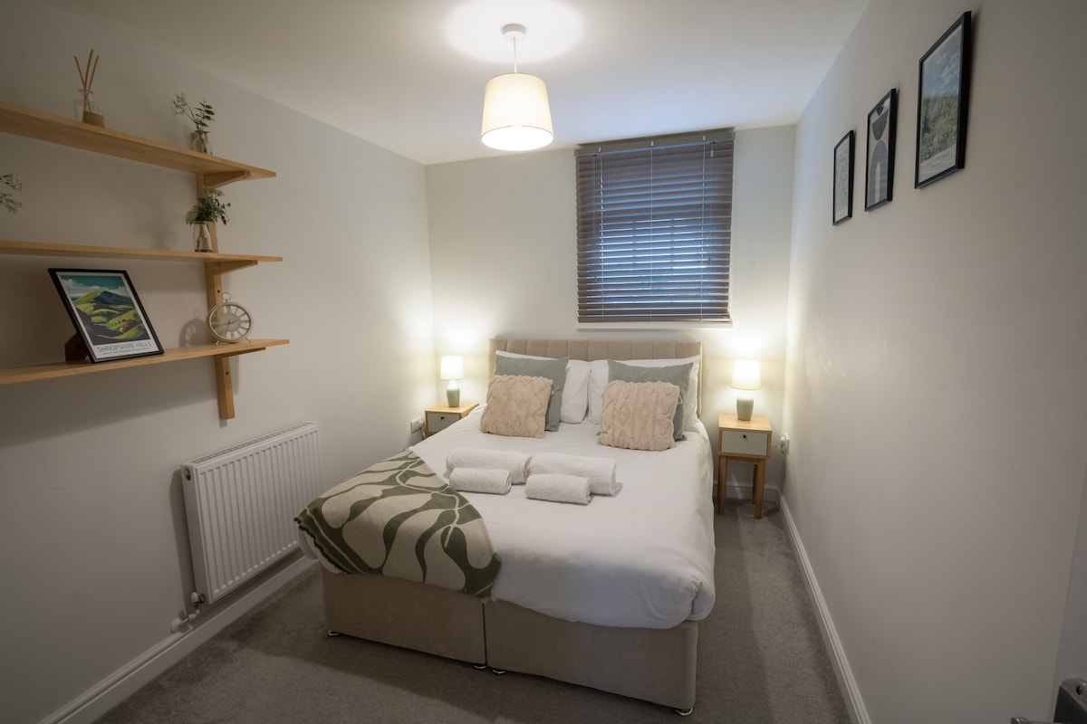 Popular Airbnb listing: 3 Bed Town House, Close to Shrewsbury Centre in Shrewsbury