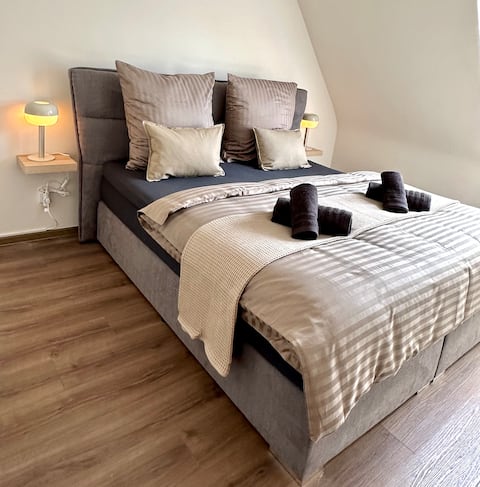 Top Airbnb: Stylish 3 room apartment in Hochheide