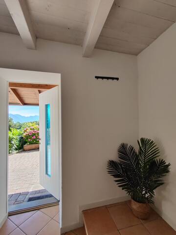 Iseo lakeview: 2 independent flats side by side gallery image 4