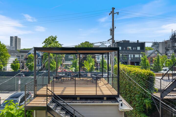 Six-Bedrooms in Wrigleyville gallery image 2