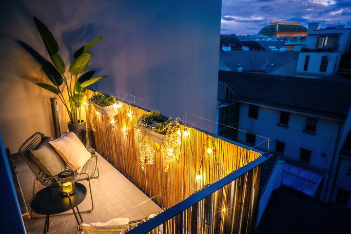 3BR+2.5Bath Heaven of Harmony #2 Theater V!EW gallery image 3