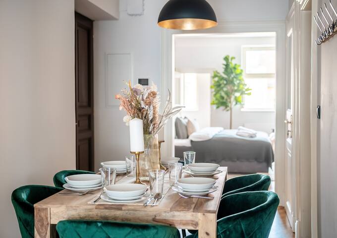 3BR+2.5Bath Heaven of Harmony #2 Theater V!EW gallery image 5