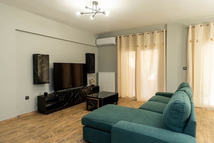 Heated Pool Villa In Thessaloniki - Urban Oasis - Selanik
