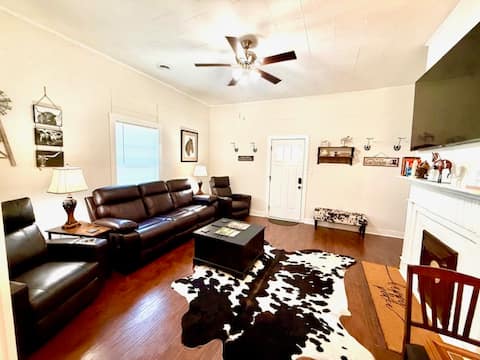 The Livery at Rainbows End