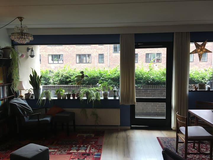 Skønt Fristed Med Lyse Vinduer, Altan Og Rum - Copenhague