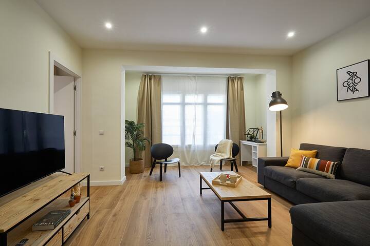 BBarcelona Sagrada Familia 12 gallery image 5