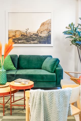 Modern 5 bedrooms 2 Bathroom in downtown