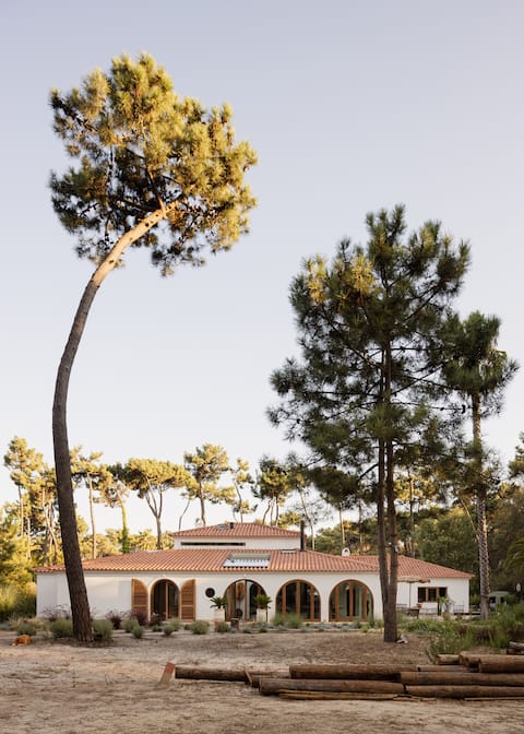 Luxury Waterfront & Golf Villa