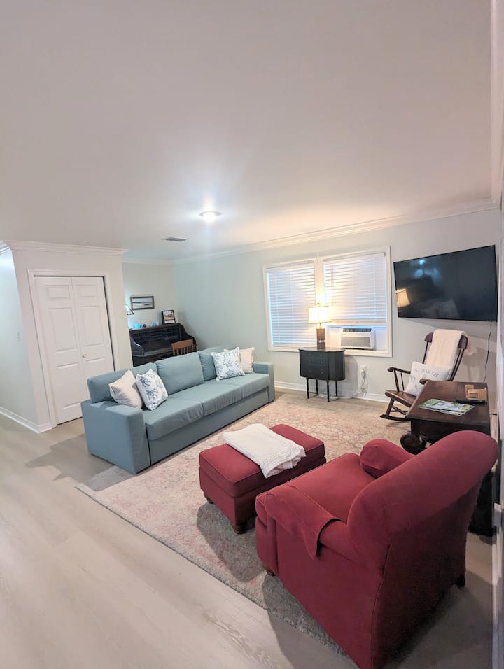 Ocean Breeze Hideout
*New Ac Unit* - Gulfport, MS