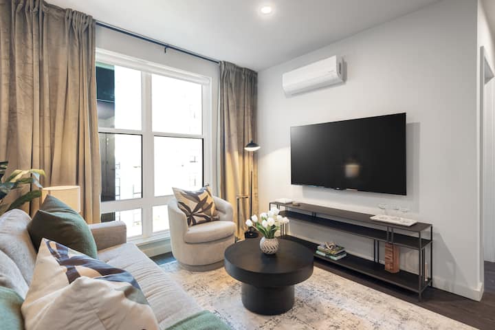 Stamford Grand Apartment - Stamford, CT