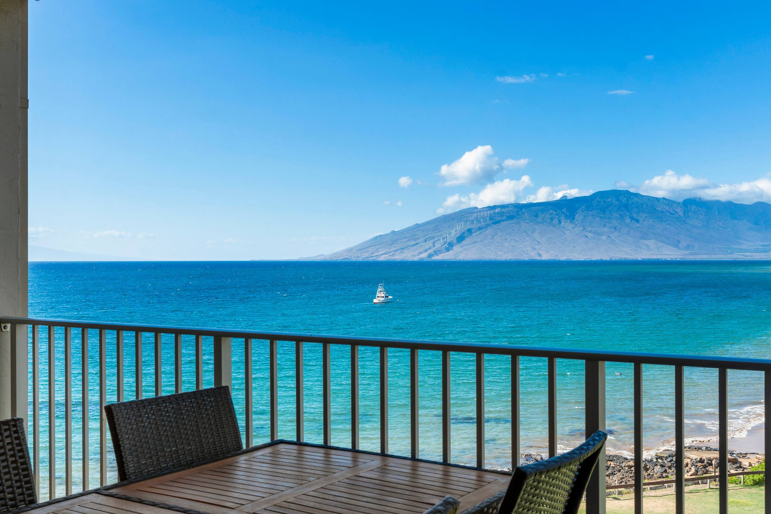 Home in Kihei · ★4.44 · 2 bedrooms · 3 beds · 2 baths - Image 48