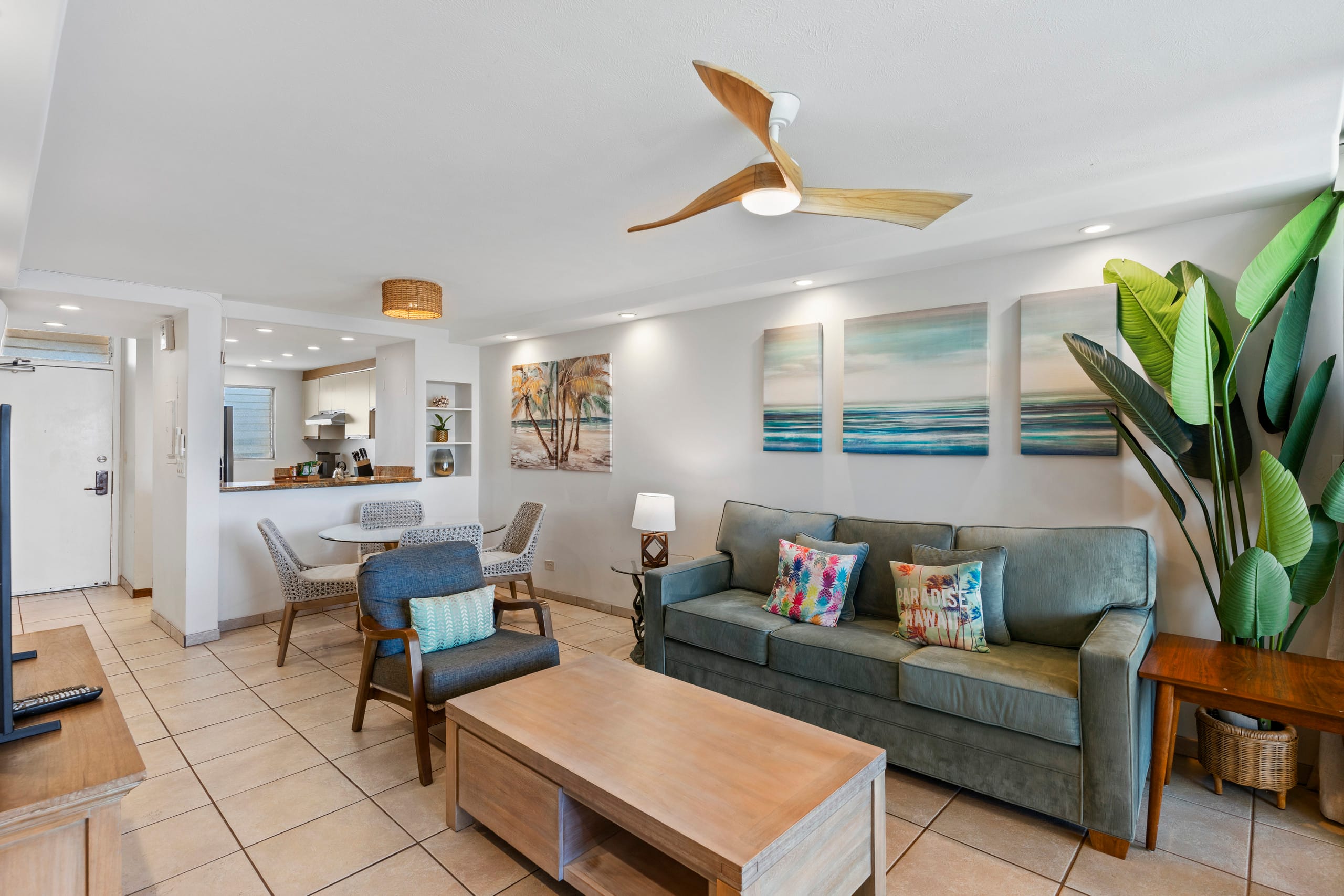 Home in Kihei · ★4.44 · 2 bedrooms · 3 beds · 2 baths - Image 8