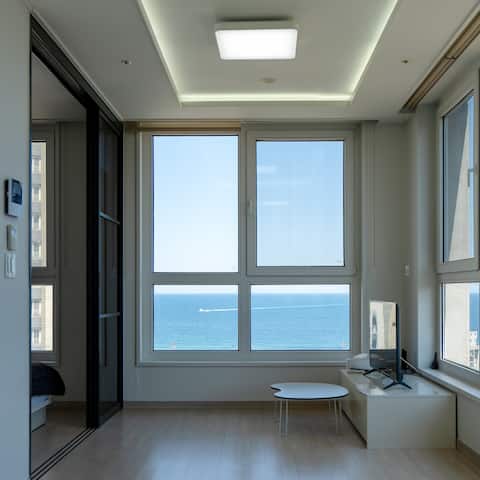 # Netflix # Ocean view # View restaurant boda stay 1701