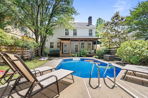 The Montgomery Manor