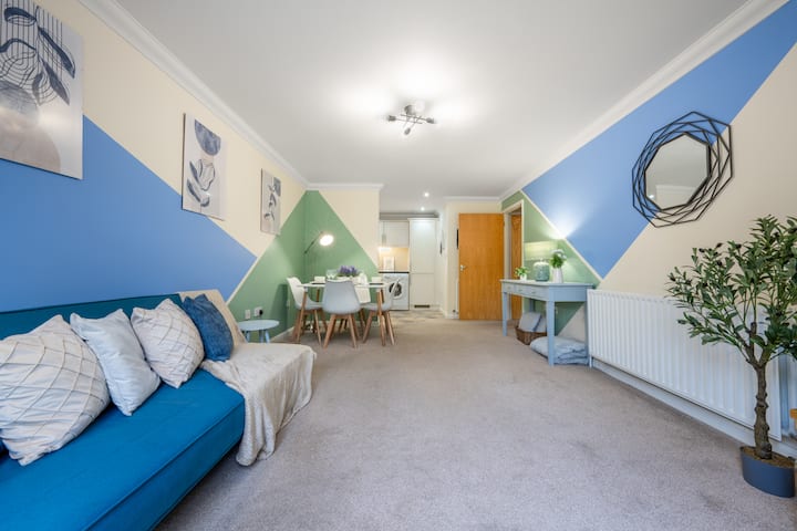 50% Discounts On Long Bookings/stn/free Parking - London Stansted Airport (STN)