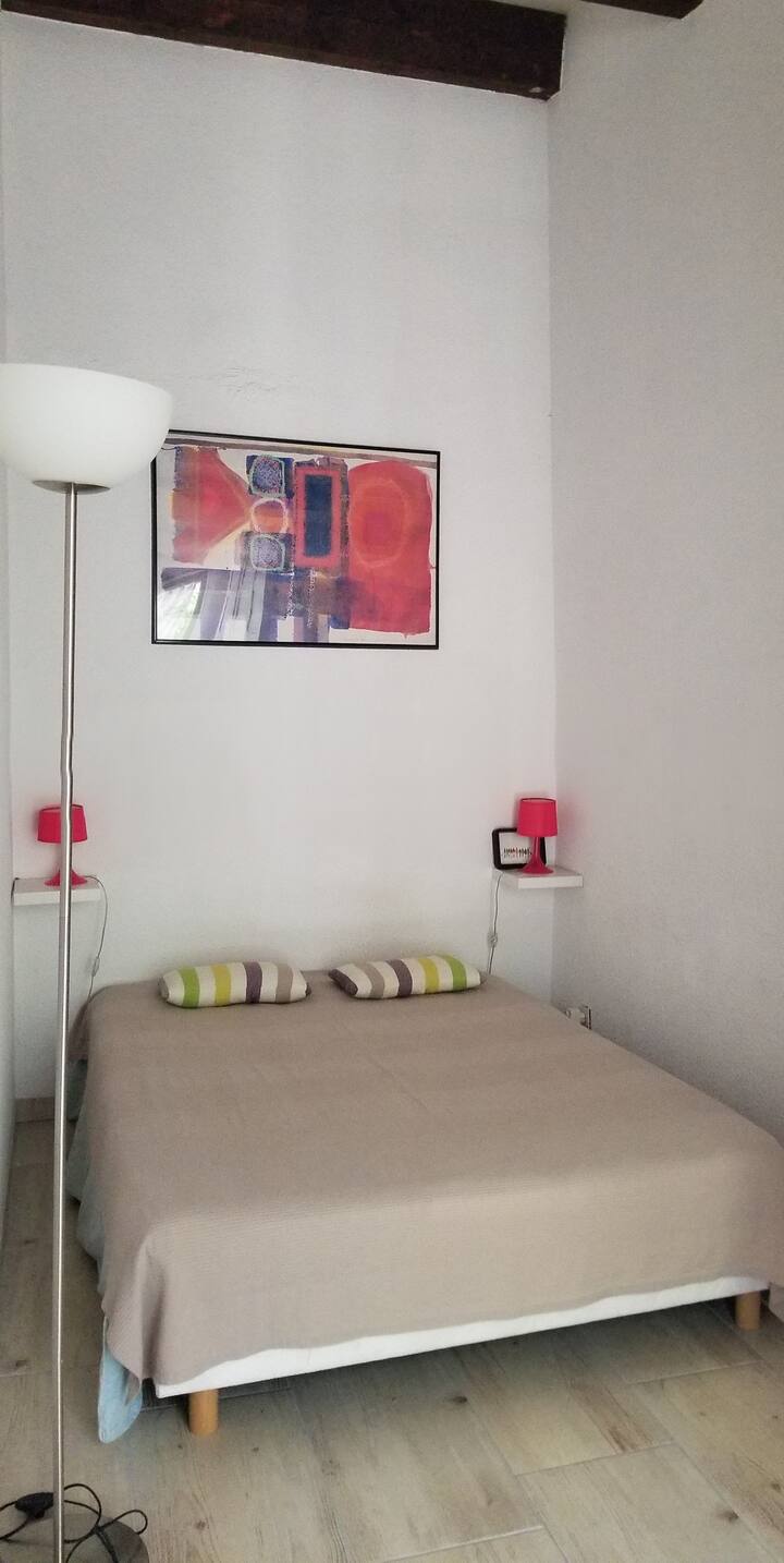 საძინებელი 1