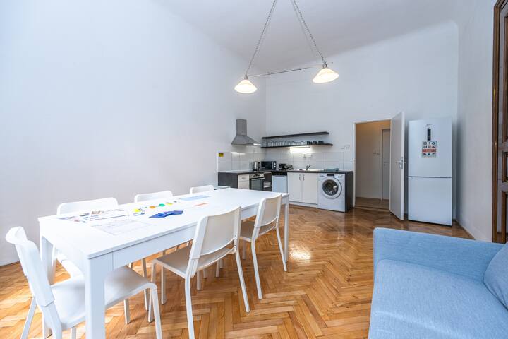 Safarikova 18 apartment IV. gallery image 2