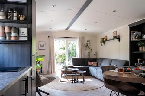 Top performing Airbnb: 4-Person Chalet Our cottage on the Veluwe Pinecone in Beekbergen En Omgeving