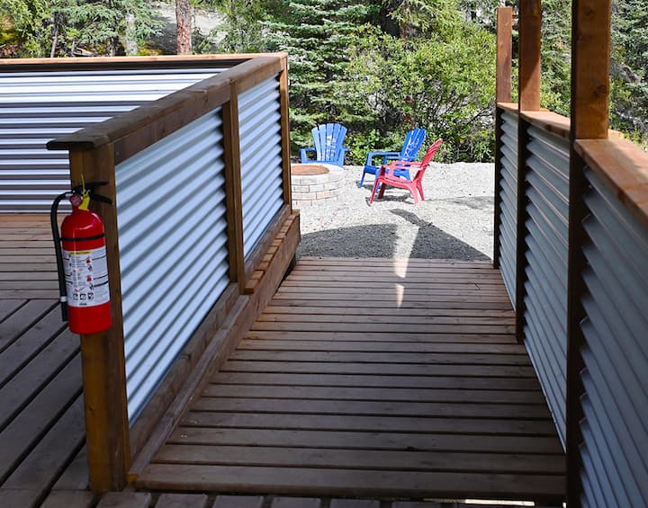 Alpine Escapes 'Pine' - Whitehorse
