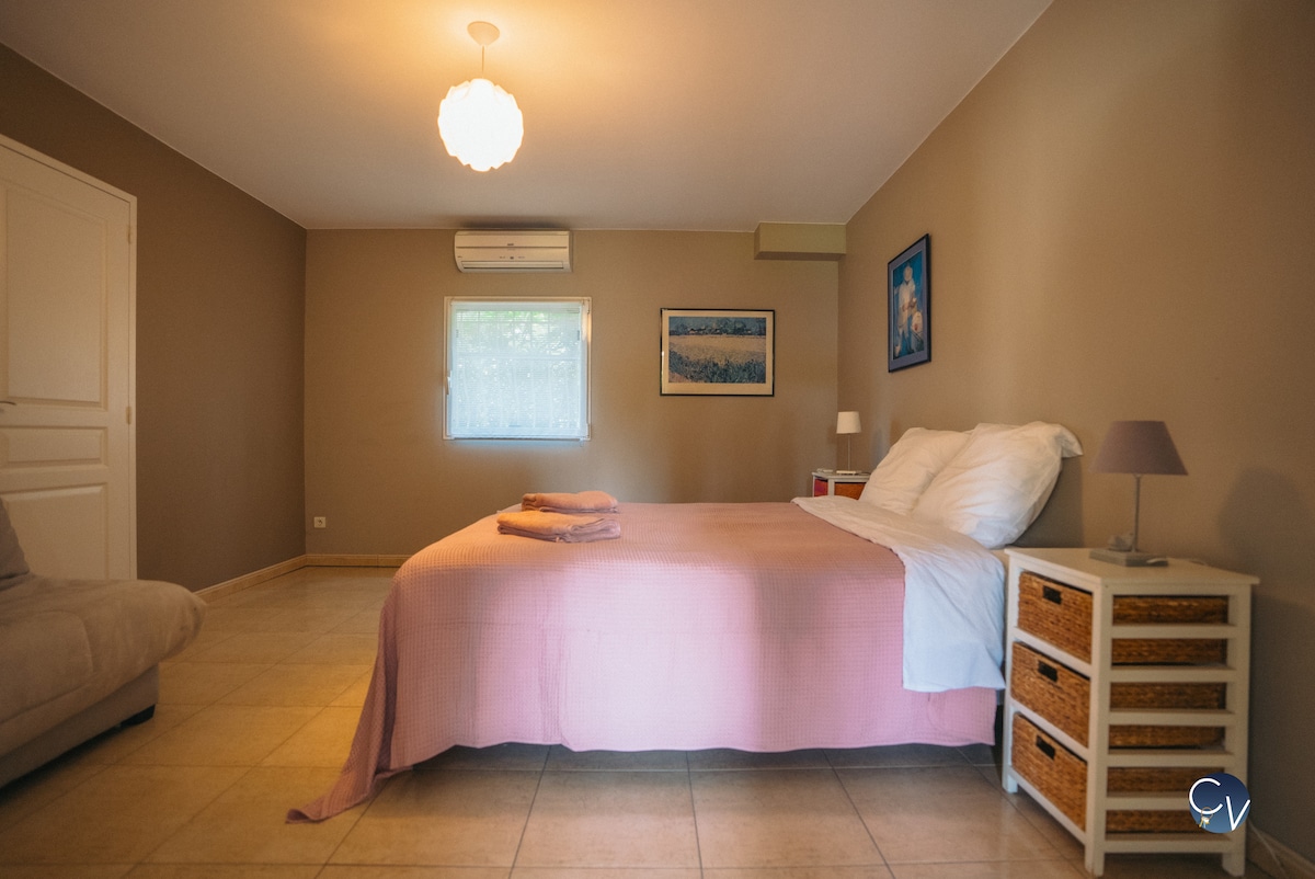 غرفة النوم 1